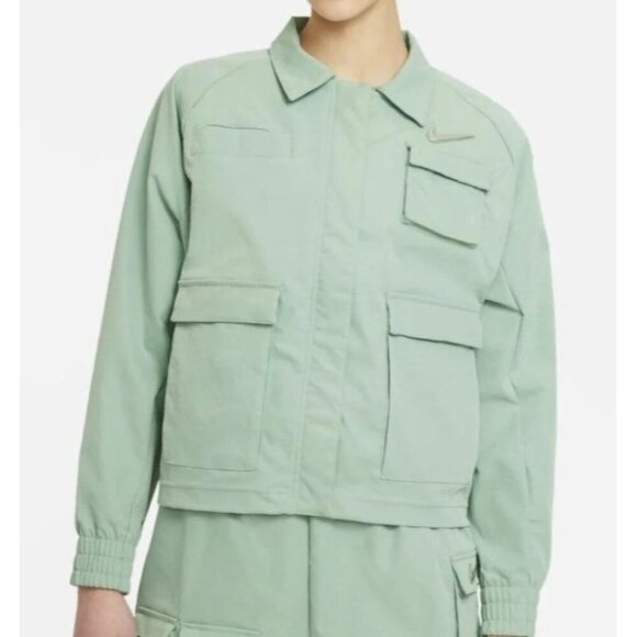Nike Swoosh Light Green Jacket Size M Women’s Zip Snap Closure Polyester - Picture 1 of 9